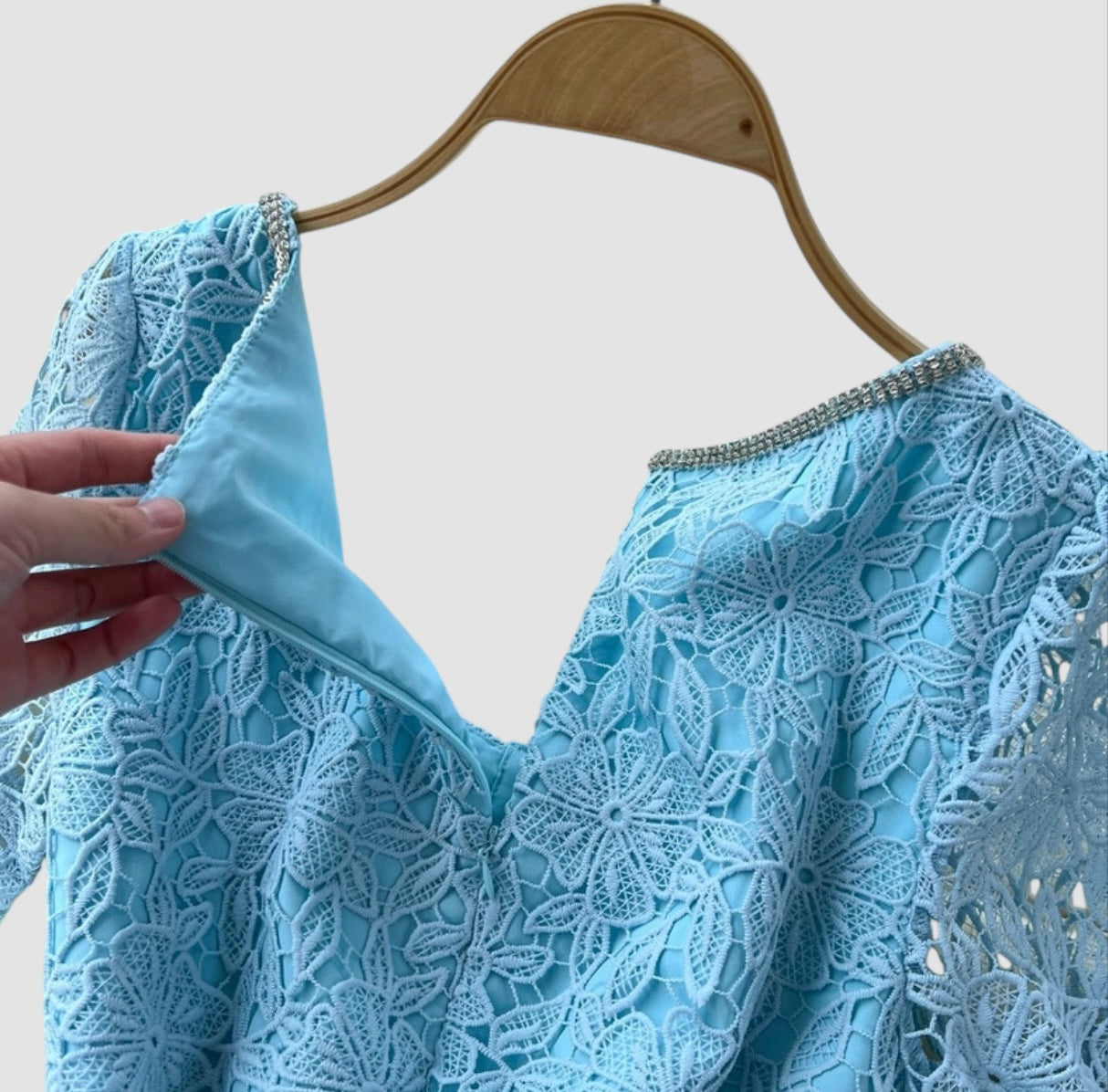 VESTITO